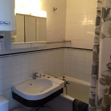 3 Pieces Avec Mezzanine Pres De La Plage, Parking Compris - Fr-1-712-19 Apartamento *