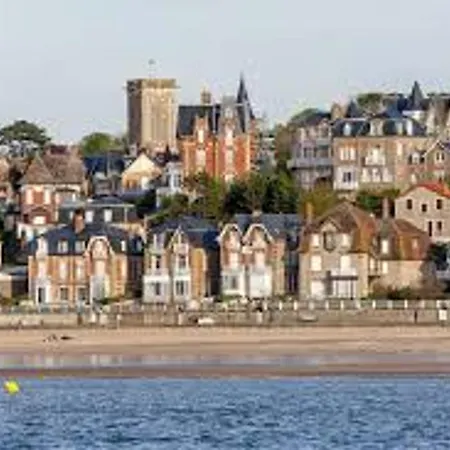 3 Pieces Avec Mezzanine Pres De La Plage, Parking Compris - Fr-1-712-19 * Villers-sur-Mer