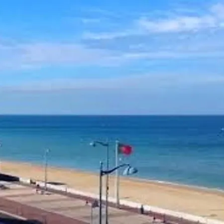 Apartament 3 Pieces Avec Mezzanine Pres De La Plage, Parking Compris - Fr-1-712-19 *