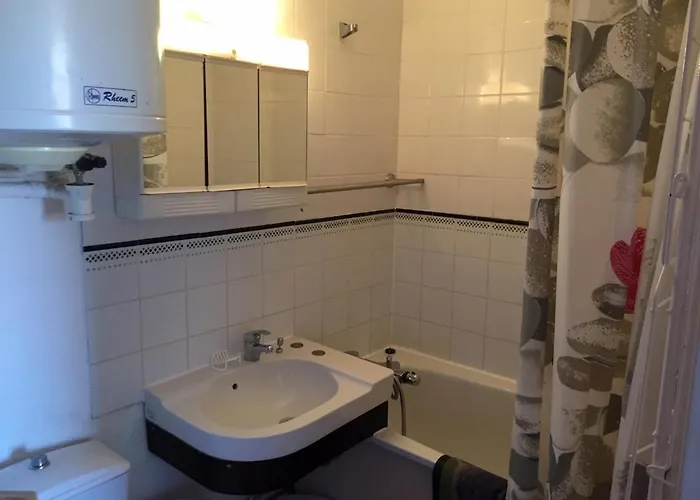 3 Pieces Avec Mezzanine Pres De La Plage, Parking Compris - Fr-1-712-19 Διαμέρισμα *